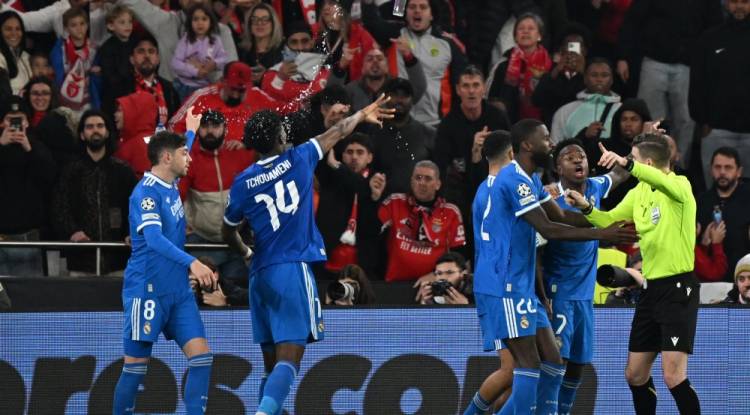 ريال مدريد يهزم بنفيكا في ملحق دوري أبطال أوروبا
